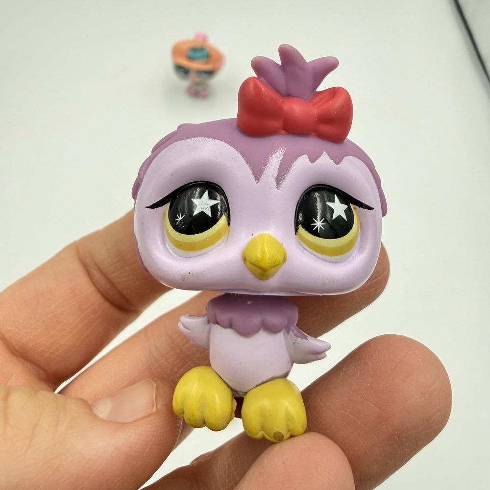 Littlest Pet Shop LPS # 1476 Grey Owl BLUE Bow Eyes & Hat #841 Purple Owl Perch - Picture 3 of 12
